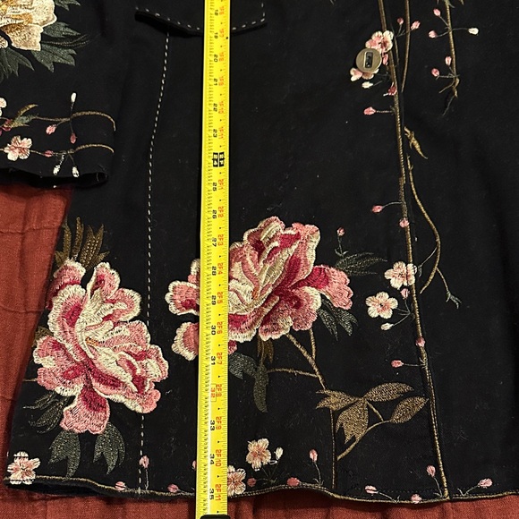 Paparazzi by Biz  Black Embroidered Floral coat - Picture 12 of 15